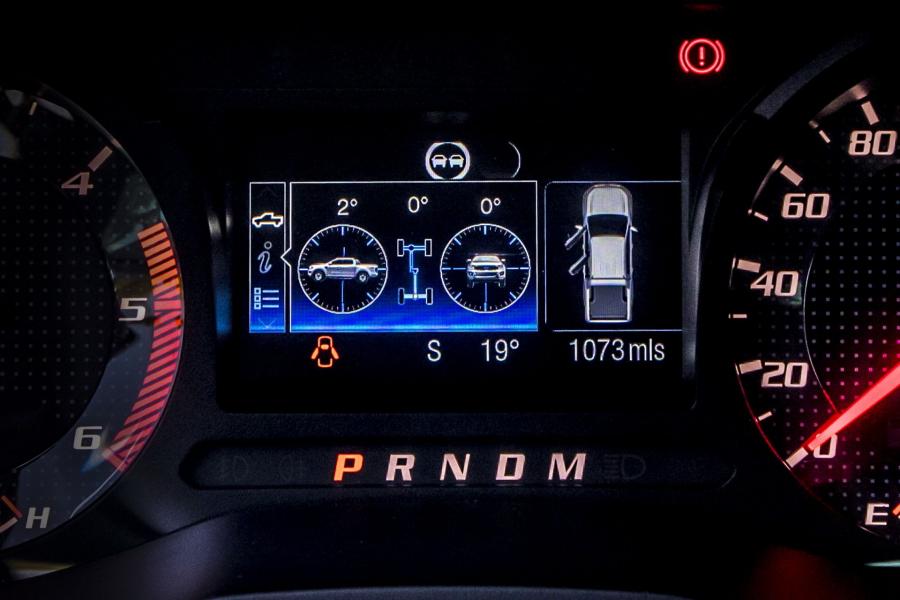 Детали интерьера Ford Ranger Raptor 2018 года  (EU) (фото 54 из 144)